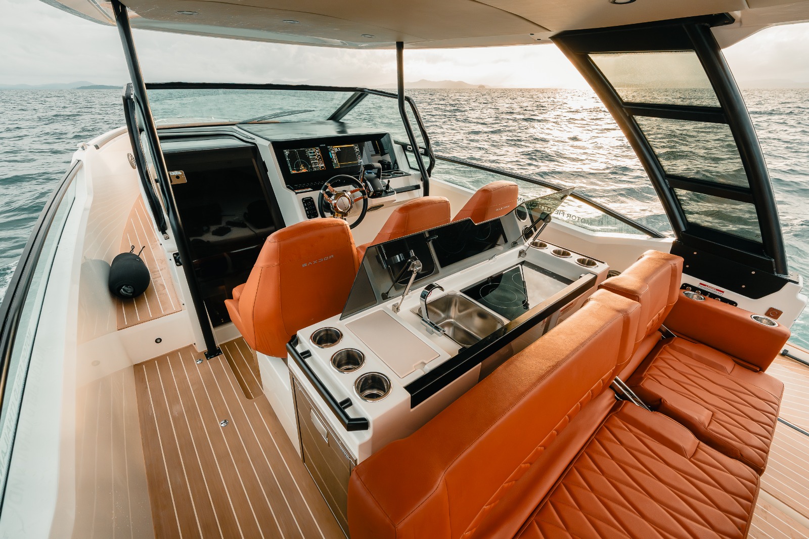 Saxdor 320 GTO - Limestone Private Charters Fleet